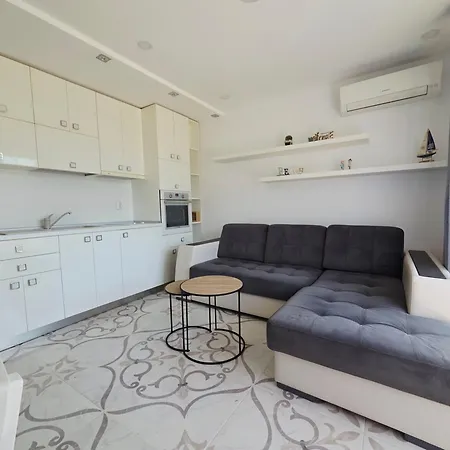 Siyana Apartman Obzor
